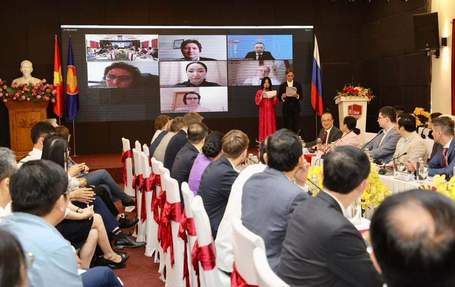 Diễn đàn hợp tác kinh tế ASEAN và các nền kinh tế mới nổi với Liên bang Nga trong bối cảnh mới diễn ra vào chiều ngày 12/04/2024. Ảnh: Việt Dũng.