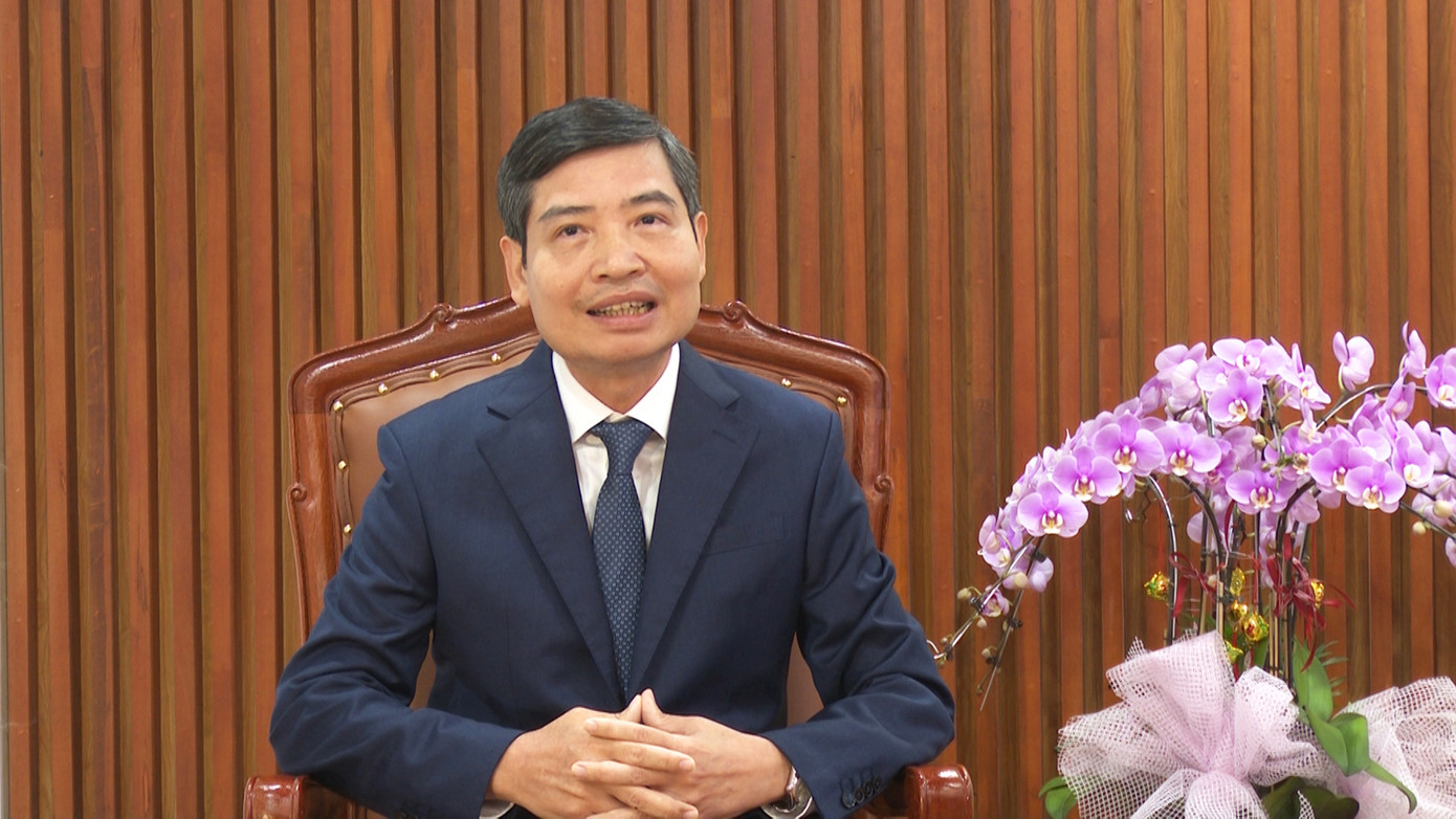 Chủ tịch UBND tỉnh Phú Yên Tạ Anh Tuấn. Chủ tịch UBND tỉnh Phú Yên Tạ Anh Tuấn.