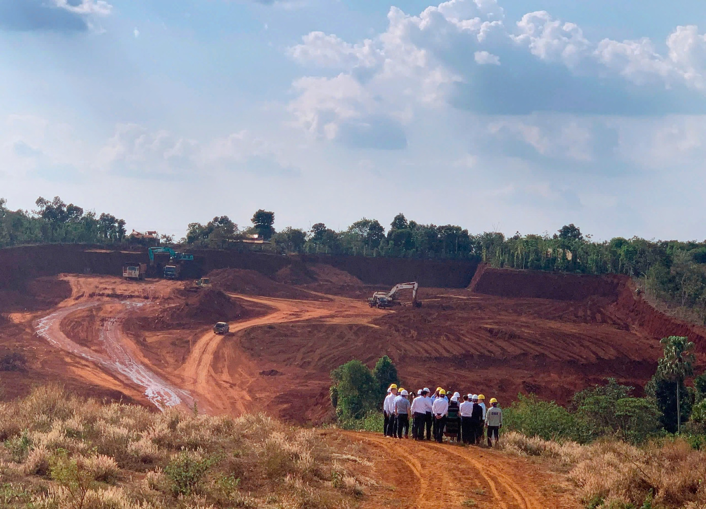 Vùng khai thác bô xít tại huyện Đắk R’lấp, Đắk Nông Vùng khai thác bô xít tại huyện Đắk R’lấp, Đắk Nông