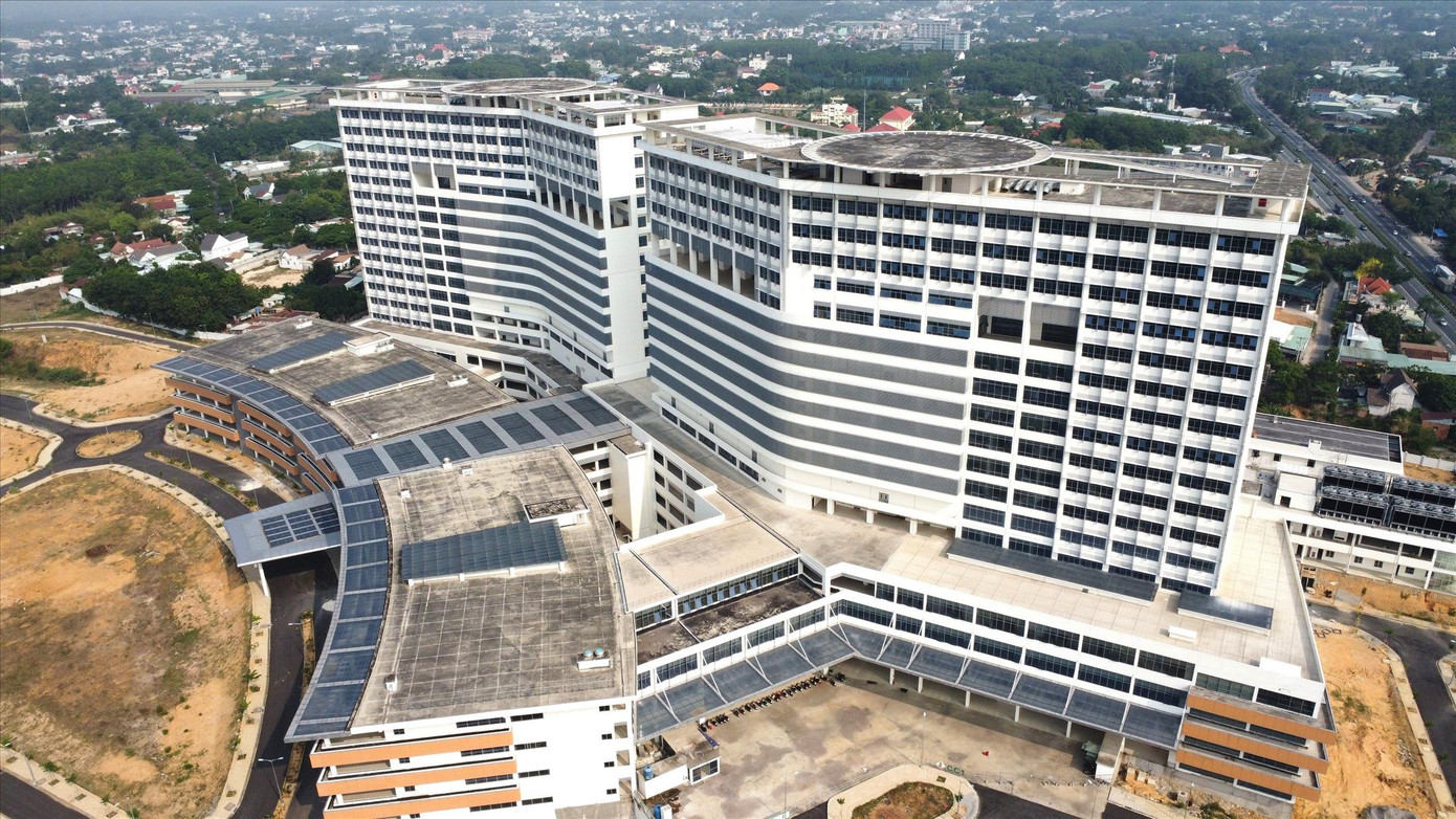 Dự án Bệnh viện 1.500 giường ở Bình Dương chậm tiến độ. Ảnh: HC