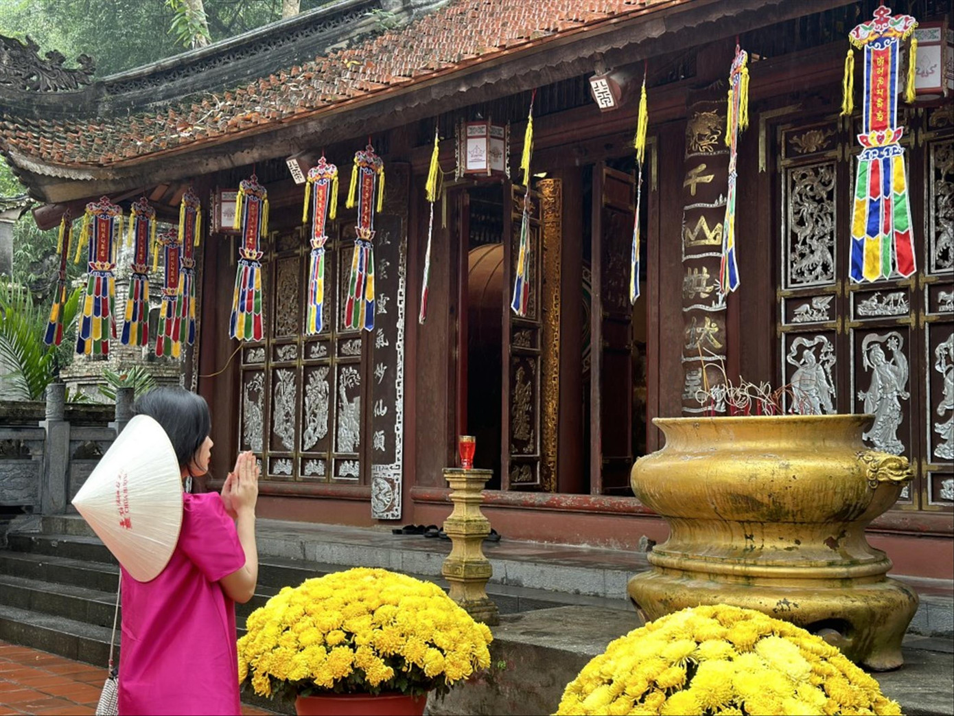 Du khách tìm kiếm tua du lịch tâm linh đầu xuân với mong muốn chiêm bái mà không đặt nặng cầu cúng Du khách tìm kiếm tua du lịch tâm linh đầu xuân với mong muốn chiêm bái mà không đặt nặng cầu cúng