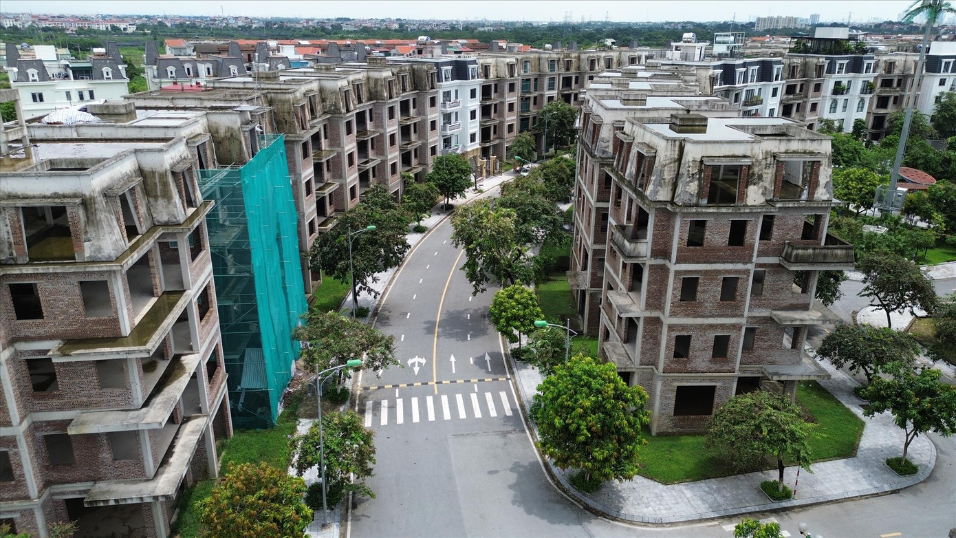 Một khu đô thị tại huyện Hoài Đức với hàng trăm căn hộ đang bỏ hoang Một khu đô thị tại huyện Hoài Đức với hàng trăm căn hộ đang bỏ hoang