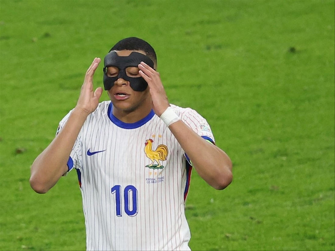 Mbappe trải qua kỳ EURO đáng quên Mbappe trải qua kỳ EURO đáng quên