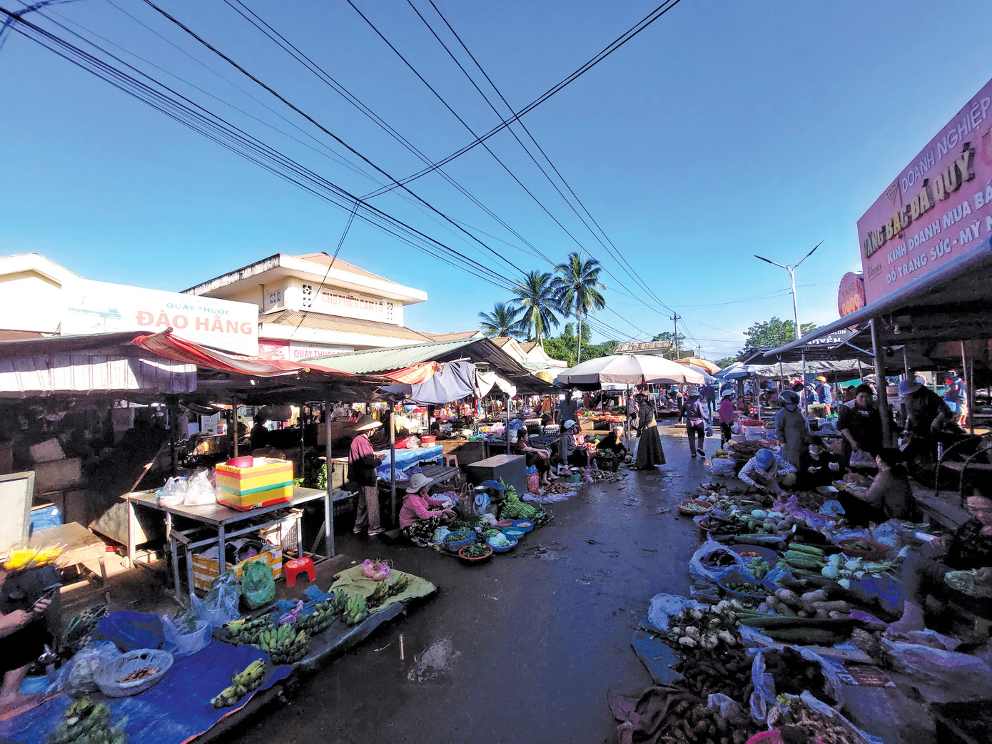 Chợ phiên Cam Lộ bây giờ. Ảnh: Trần Tuấn