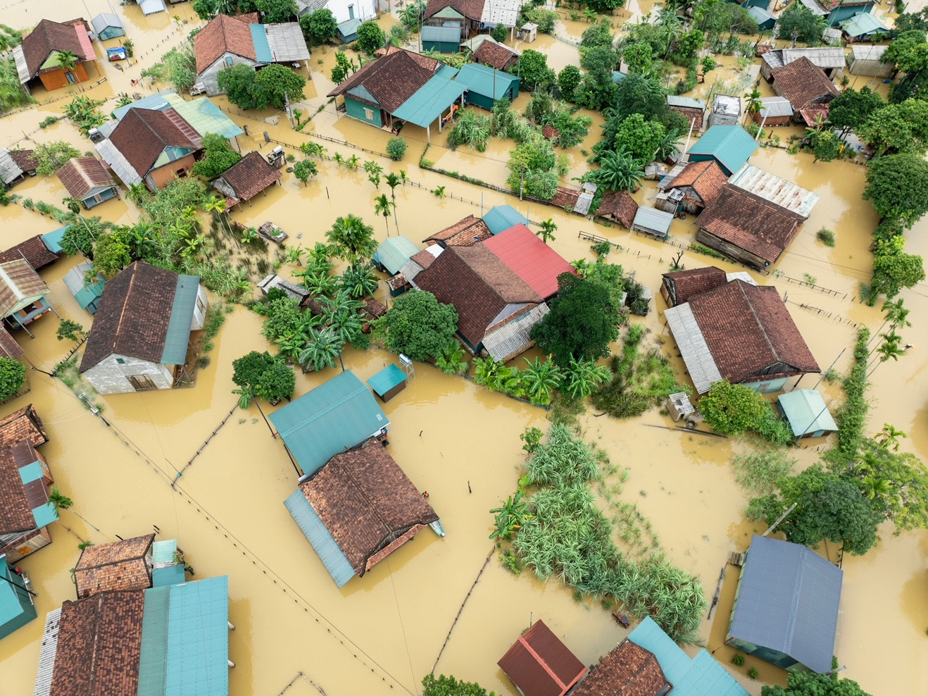 Làng Tân Hóa ngập lụt nhìn từ trên cao Làng Tân Hóa ngập lụt nhìn từ trên cao