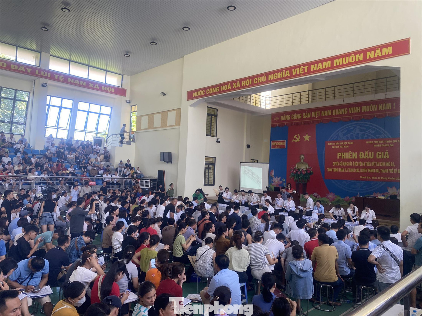 Phiên đấu giá bất ngờ tại huyện Thanh Oai ngày 10/8