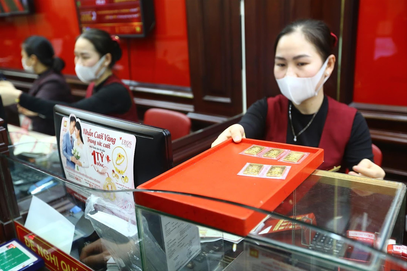 Choáng với giá vàng miếng SJC liên tục tăng. Ảnh: Như Ý Choáng với giá vàng miếng SJC liên tục tăng. Ảnh: Như Ý