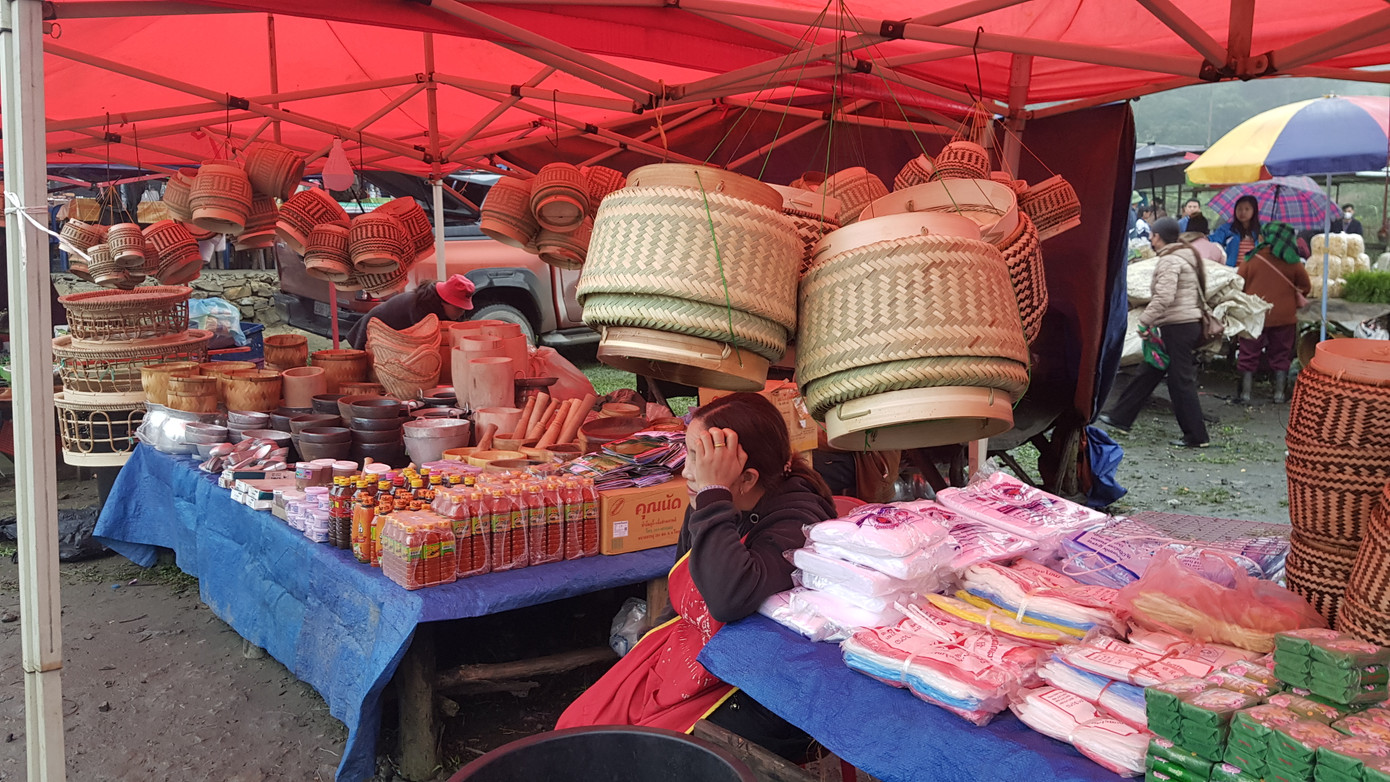 Một góc chợ đường biên Nậm Cắn Một góc chợ đường biên Nậm Cắn