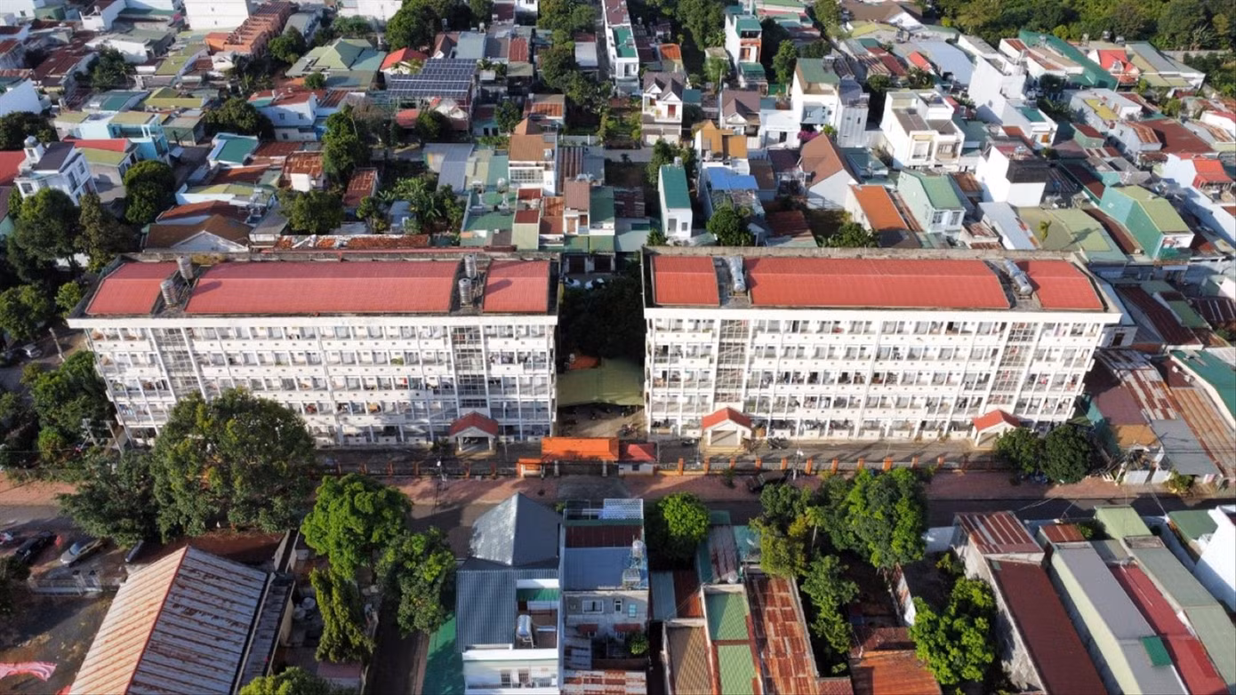 Ký túc xá hơn 35 tỷ đồng nhưng chỉ vài sinh viên ở. Ảnh: Huỳnh Thủy