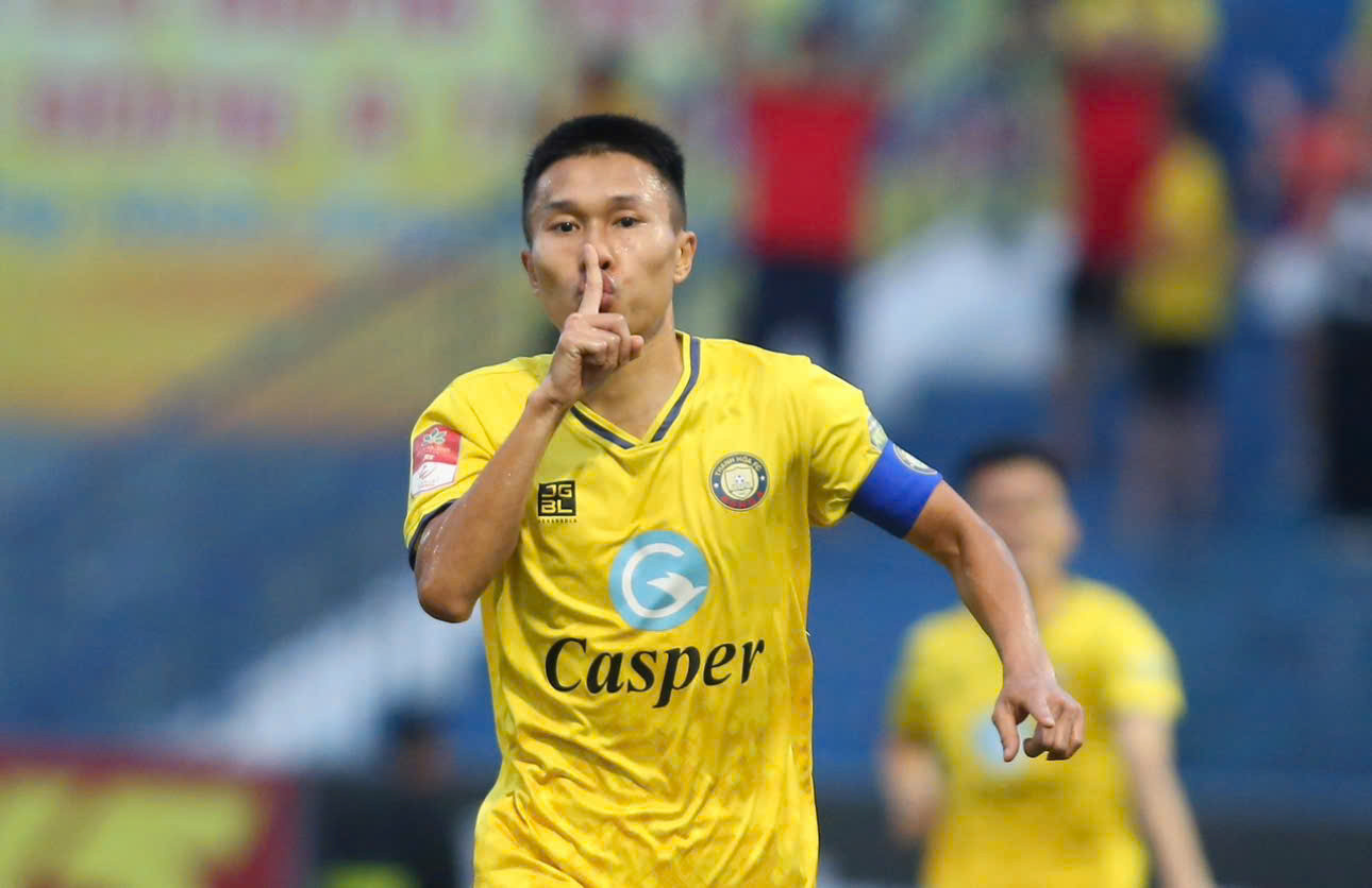 Tân binh Doãn Ngọc Tân. Tân binh Doãn Ngọc Tân.