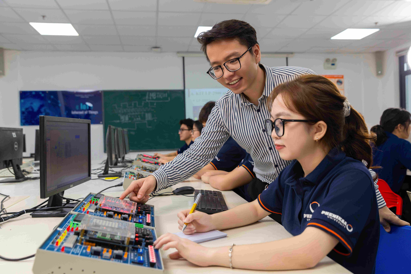 Trung tâm Phenikaa Đào tạo Thiết kế vi mạch bán dẫn. Ảnh: Website Trường ĐH Phenikaa Trung tâm Phenikaa Đào tạo Thiết kế vi mạch bán dẫn. Ảnh: Website Trường ĐH Phenikaa