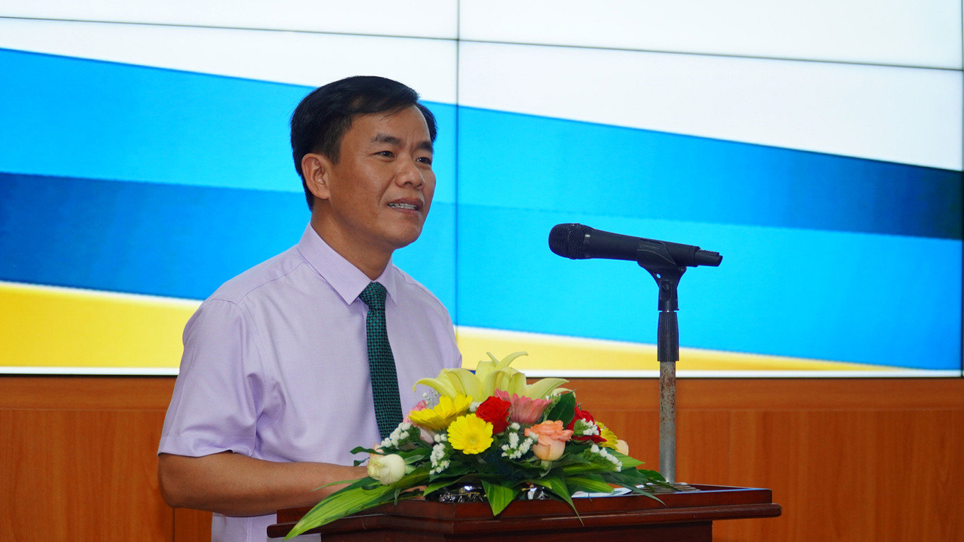 Chủ tịch UBND tỉnh TT-Huế Nguyễn Văn Phương. Chủ tịch UBND tỉnh TT-Huế Nguyễn Văn Phương.