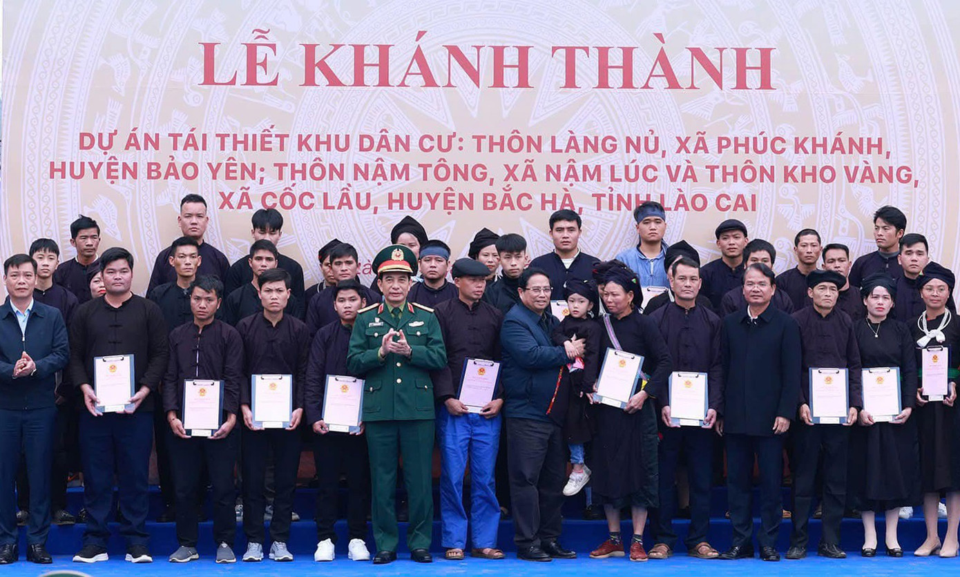 Thủ tướng Phạm Minh Chính dự lễ khánh thành khu tái thiết Làng Nủ. Ảnh: Vũ Khuyên Thủ tướng Phạm Minh Chính dự lễ khánh thành khu tái thiết Làng Nủ. Ảnh: Vũ Khuyên