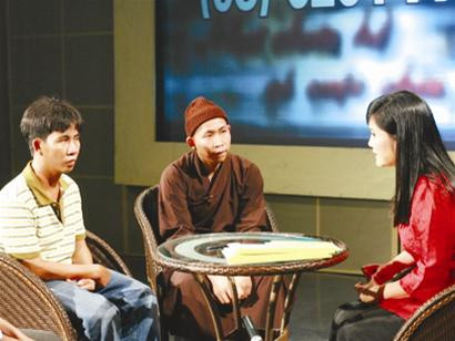 Đoàn tụ trên chương trình 'Như chưa hề có cuộc chia ly' Đoàn tụ trên chương trình 'Như chưa hề có cuộc chia ly'