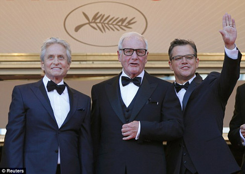 Tài tử Michael Douglas (trái) và Matt Damon (phải)tham gia diễn xuất trong bộ phim Behind The Candelabra