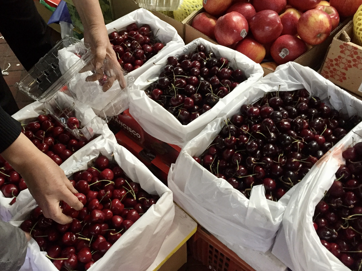 Hoa quả 'nhà giàu' giảm giá mạnh ảnh 3