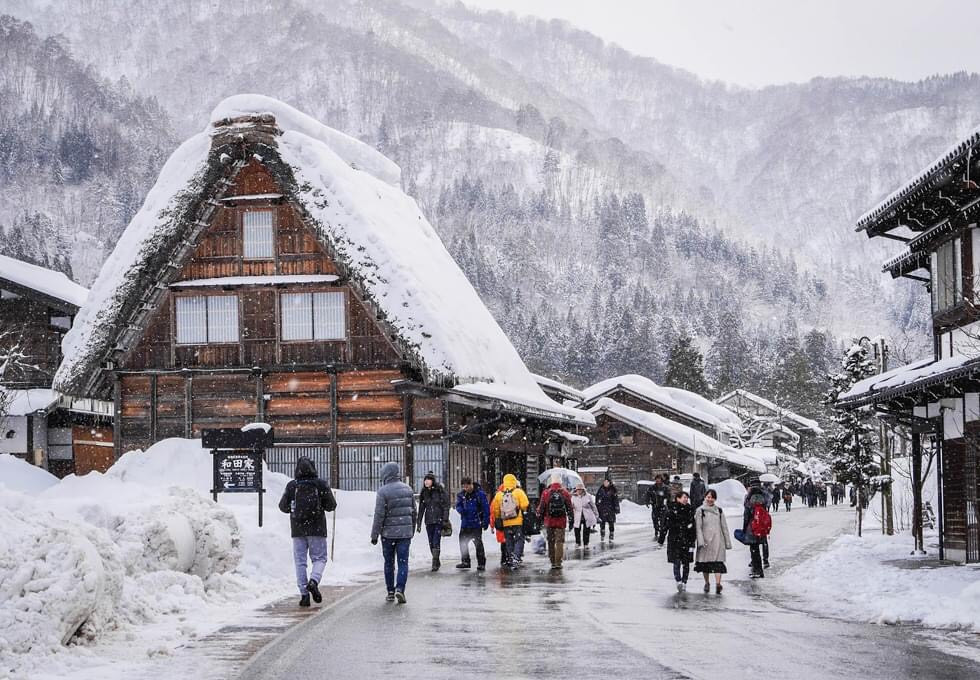 Nhiều người Việt quan tâm tour du lịch làng cổ ở Nhật Bản. Ảnh: DLTTNB. Nhiều người Việt quan tâm tour du lịch làng cổ ở Nhật Bản. Ảnh: DLTTNB.