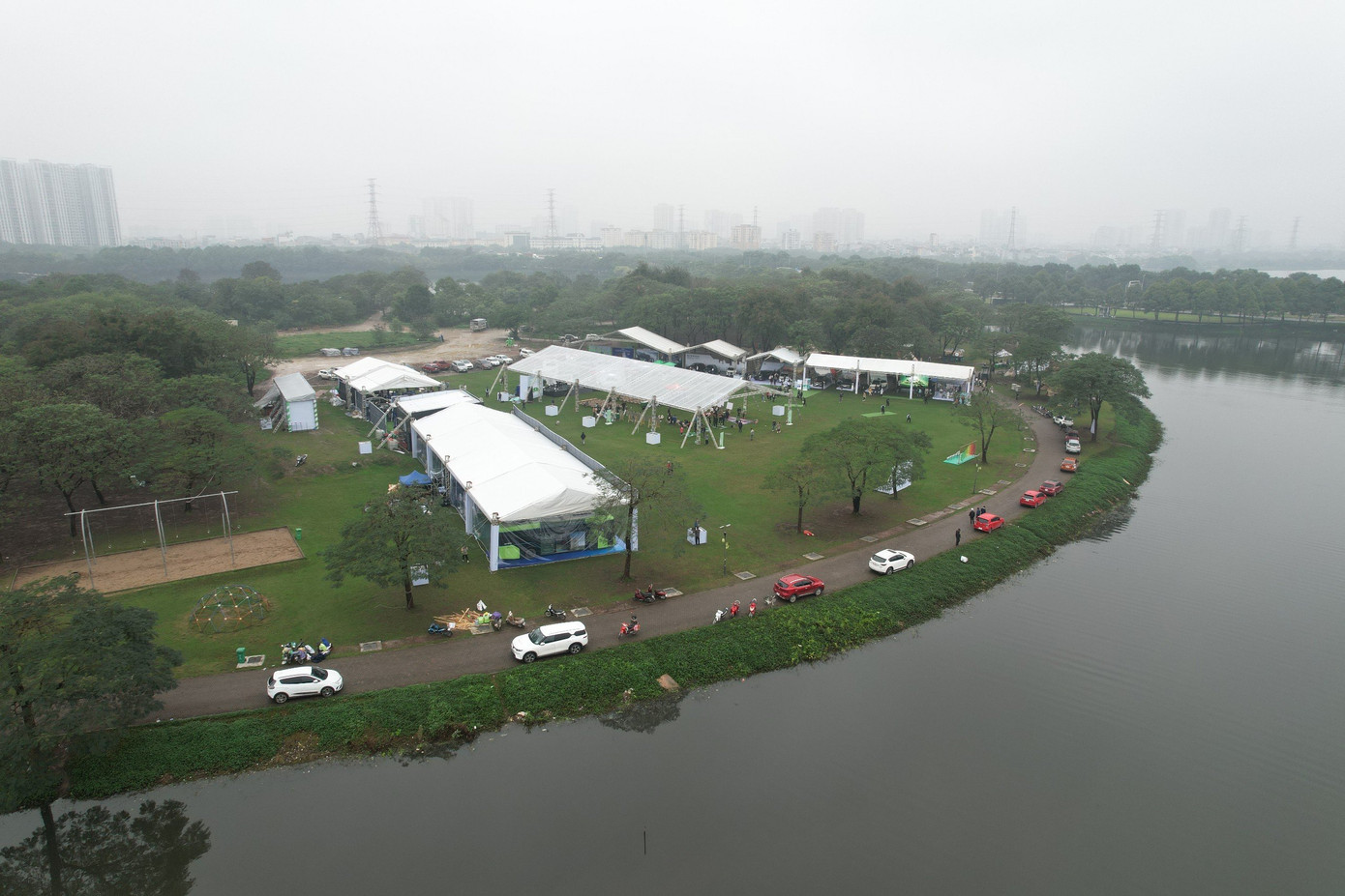 Triển lãm xe điện hóa Việt Nam nằm trong khuôn khổ Giải thưởng Ô tô của năm (Car Awards 2023). Giải thưởng này được nhận định có tính khách quan, uy tín cao, trở thành kênh tham khảo cho người tiêu dùng đang có mong muốn sử dụng xe hơi. Triển lãm xe điện hóa Việt Nam nằm trong khuôn khổ Giải thưởng Ô tô của năm (Car Awards 2023). Giải thưởng này được nhận định có tính khách quan, uy tín cao, trở thành kênh tham khảo cho người tiêu dùng đang có mong muốn sử dụng xe hơi.