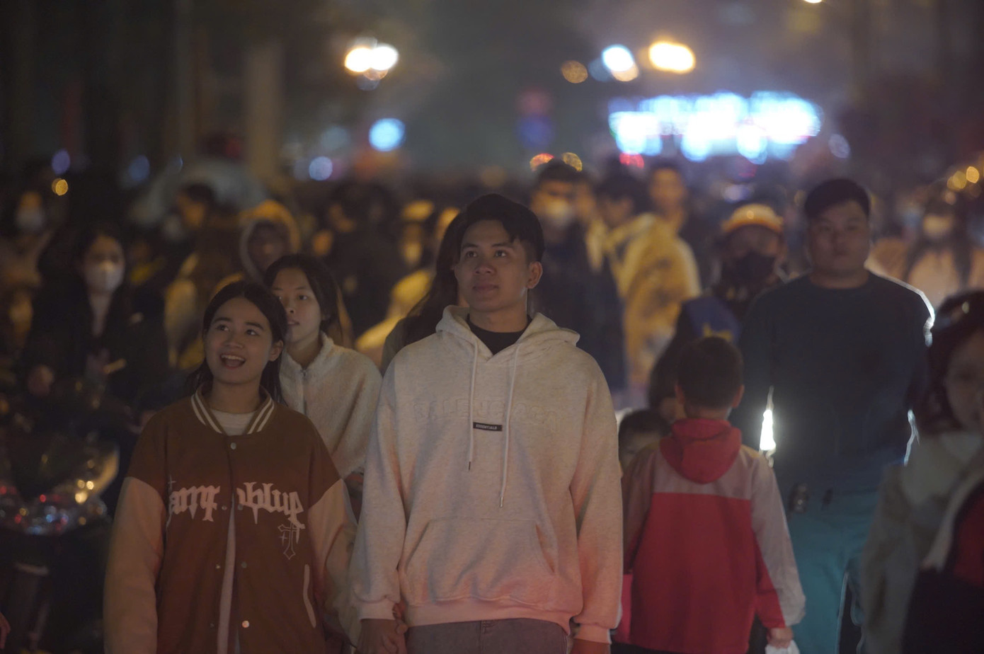 Rực rỡ pháo hoa đón năm mới 2025 ảnh 53 Rực rỡ pháo hoa đón năm mới 2025 ảnh 53