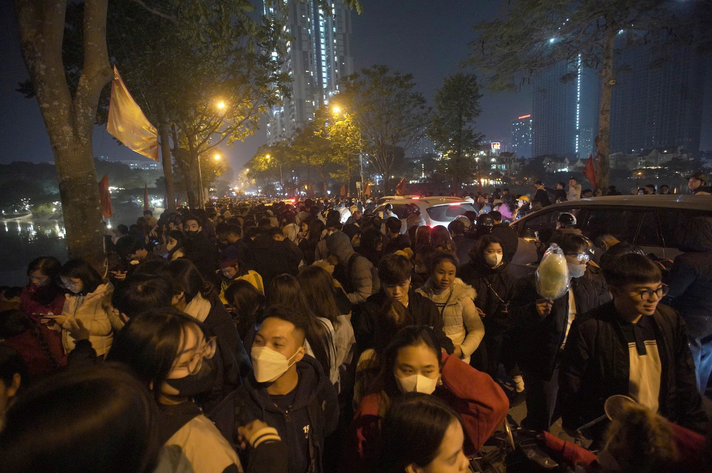 Rực rỡ pháo hoa đón năm mới 2025 ảnh 52 Rực rỡ pháo hoa đón năm mới 2025 ảnh 52