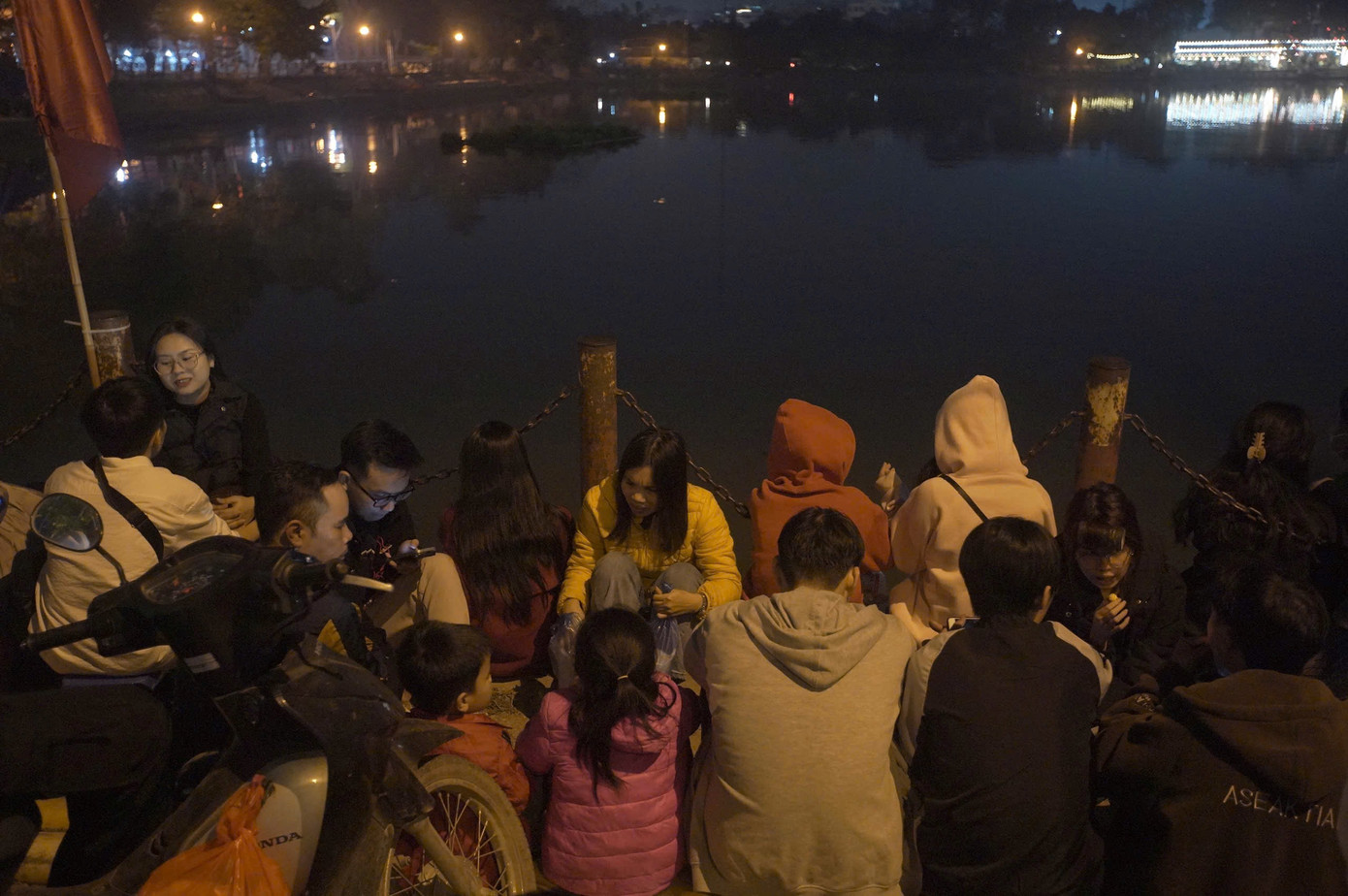 Rực rỡ pháo hoa đón năm mới 2025 ảnh 55 Rực rỡ pháo hoa đón năm mới 2025 ảnh 55