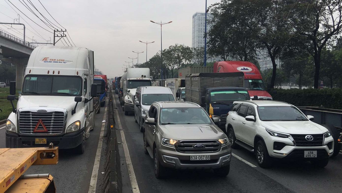 Kẹt xe kéo dài ở cửa ngõ TPHCM theo hướng vào trung tâm. Ảnh: TK. Kẹt xe kéo dài ở cửa ngõ TPHCM theo hướng vào trung tâm. Ảnh: TK.