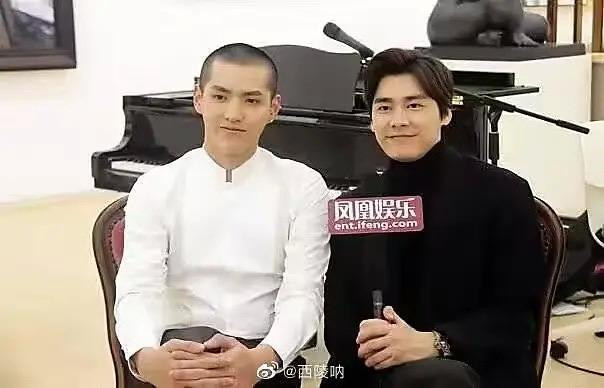 Lý Dịch Phong và Ngô Diệc Phàm đồng hành trong các buổi phỏng vấn. Lý Dịch Phong và Ngô Diệc Phàm đồng hành trong các buổi phỏng vấn.