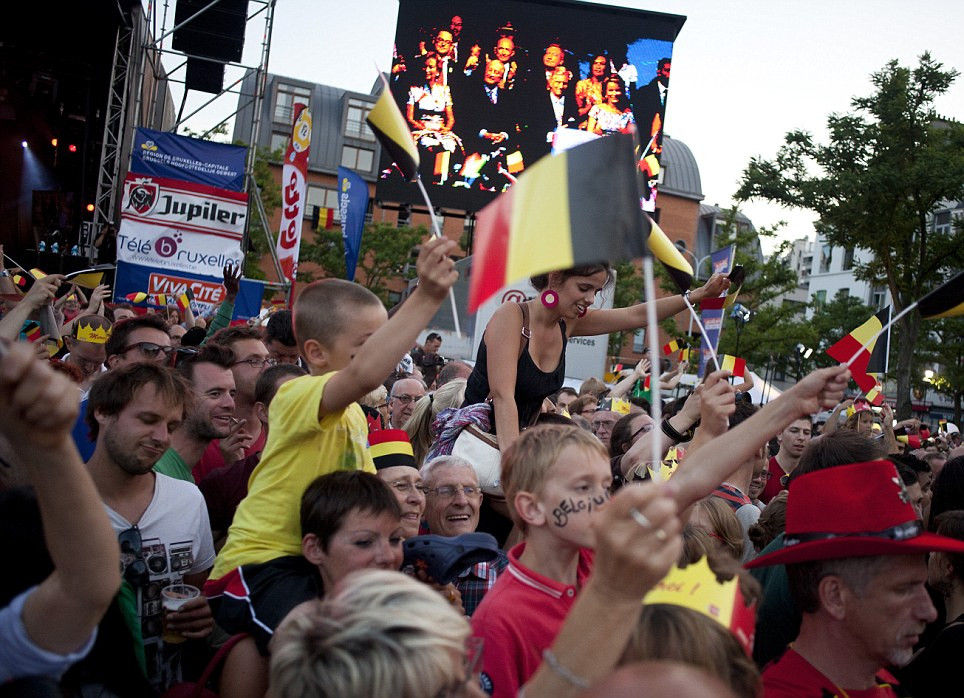 Người dân Bỉ tưng bùng chào đón tân vương Phillipe