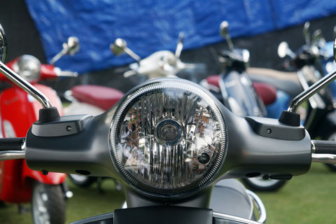 Đèn pha tròn to, sáng rõ