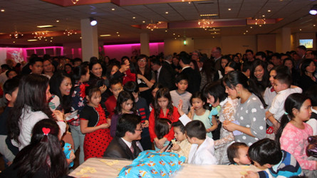 Tết Việt Online: Khắp nơi tưng bừng đón năm mới ảnh 42