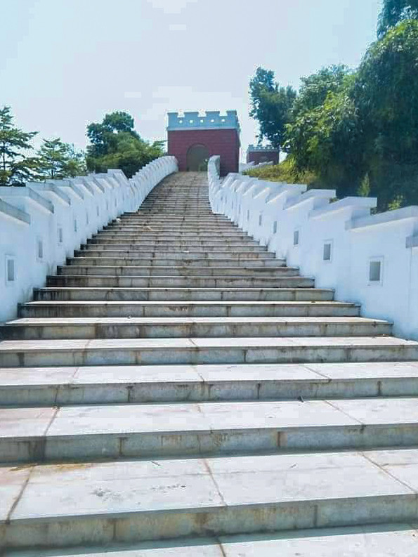 Sau Sóc Sơn đến Thạch Thất 'xẻ' đất rừng làm khu du lịch tâm linh khủng ảnh 4