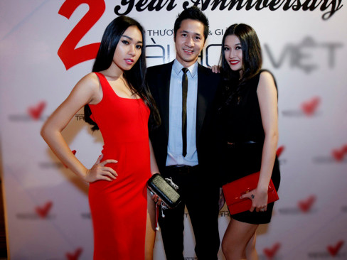 Hai chân dài Diệu Huyền và Thanh Vân