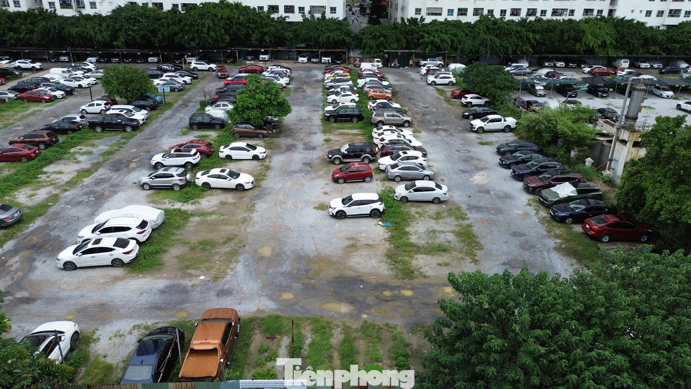 Tuy nhiên, nhiều ý kiến cho rằng, quận Hoàng Mai không thể hợp thức hóa cho các bãi xe trái phép này được.