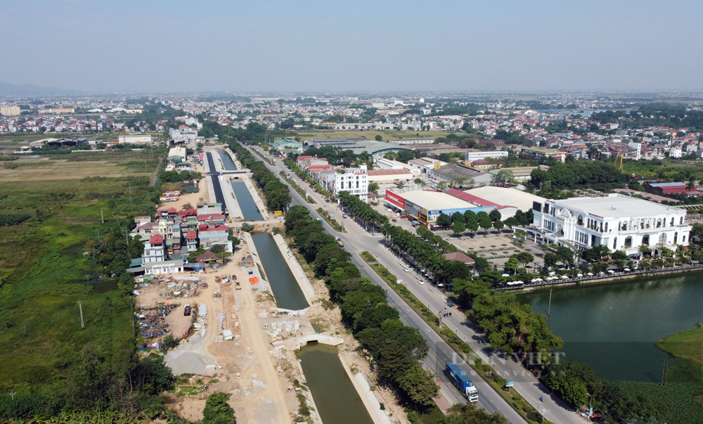 Tuyến đường có bề rộng mặt cắt ngang 40m bao, quy mô 6 làn xe Tuyến đường có bề rộng mặt cắt ngang 40m bao, quy mô 6 làn xe