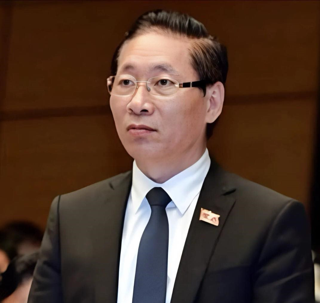 Luật sư Nguyễn Văn Chiến, nguyên Phó Chủ nhiệm Đoàn Luật sư TP. Hà Nội. Luật sư Nguyễn Văn Chiến, nguyên Phó Chủ nhiệm Đoàn Luật sư TP. Hà Nội.