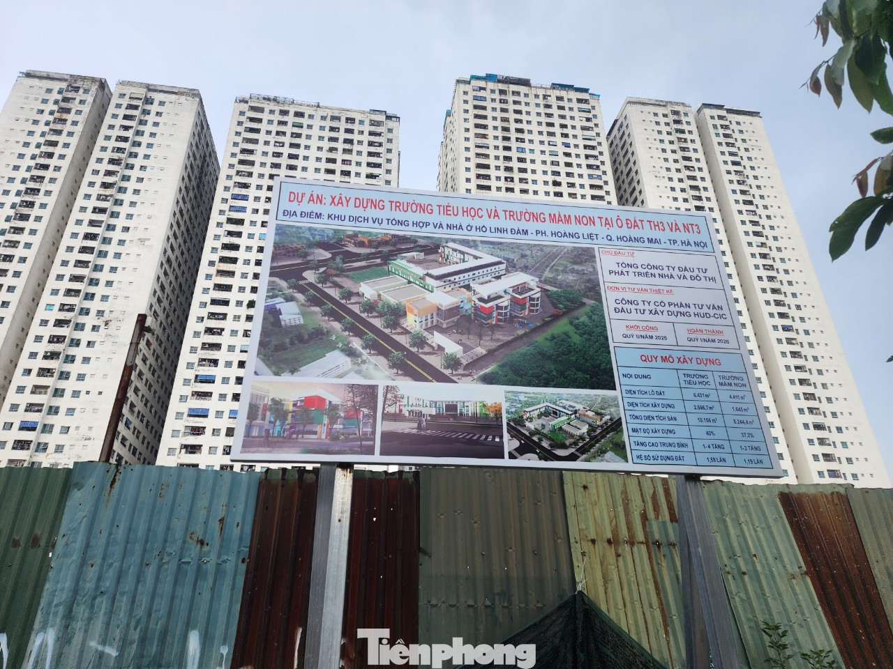 Ô đất TH3 và NT3 được quy hoạch là trường tiểu học và trường mầm non. Tuy nhiên, sau hơn 20 năm, ô đất này vẫn là 2 bãi xe trái phép, với trung bình khoảng 500 xe ô tô gửi mỗi tháng. UBND phường cho biết, thiếu bãi đỗ xe đang là vấn đề lớn tại phường.