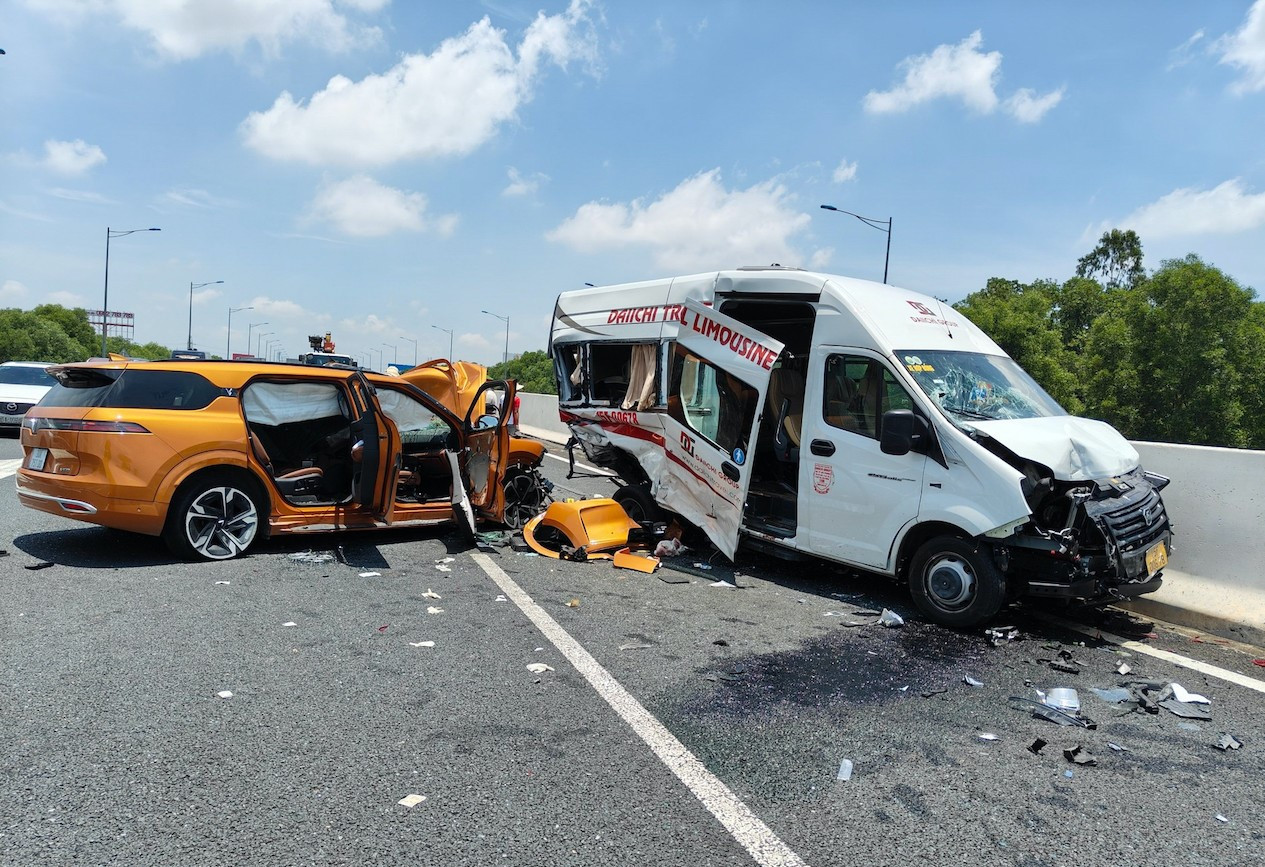 Hiện trường vụ tai nạn (ảnh: Hoài Anh) Hiện trường vụ tai nạn (ảnh: Hoài Anh)