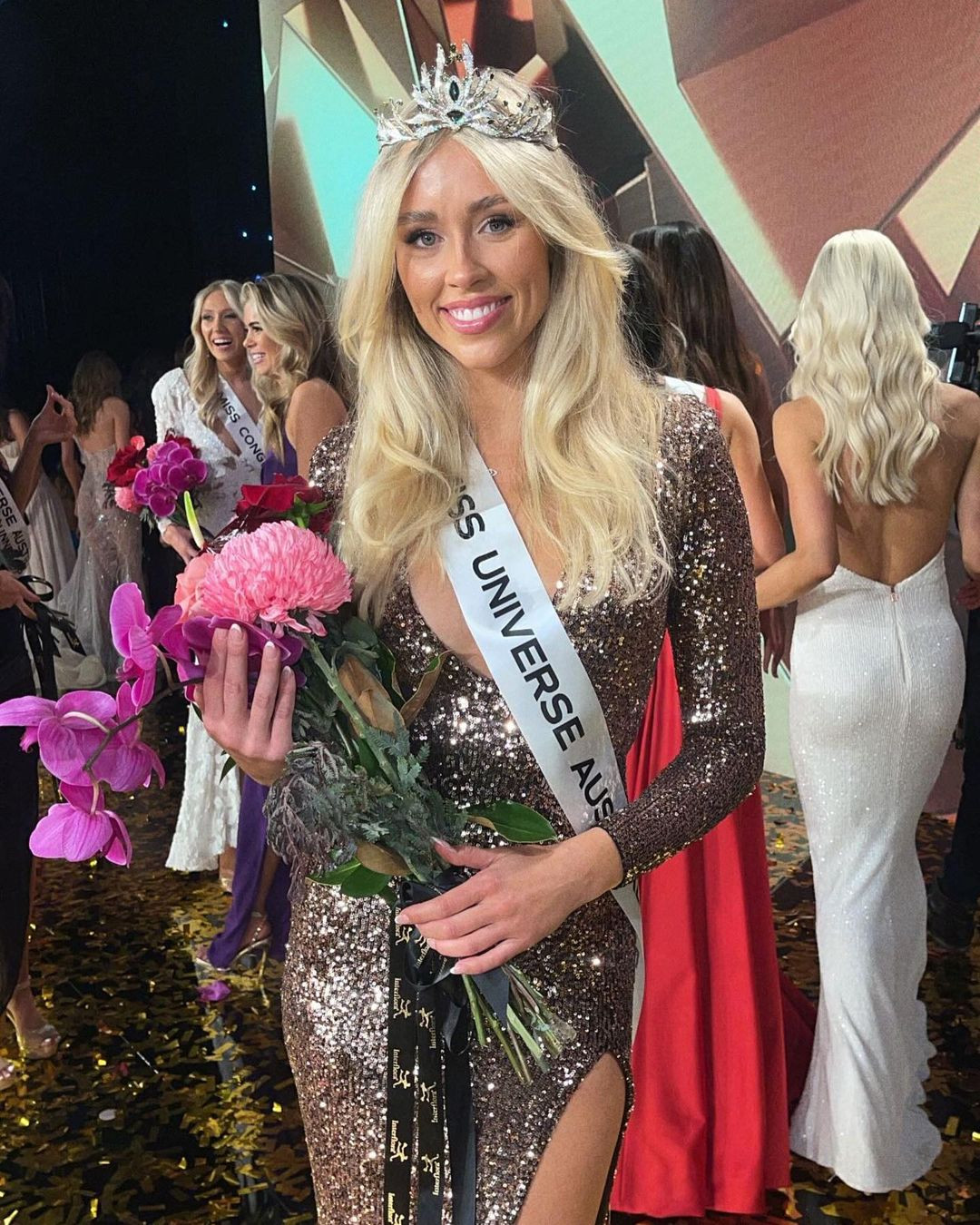 Chung kết Hoa hậu Hoàn vũ Australia 2024 đã diễn ra ngày 5/9 với chiến thắng thuộc về người đẹp Zoe Creed. Cô giành quyền đại diện Australia tham dự Hoa hậu Hoàn vũ 2024 tổ chức ở Mexico vào tháng 10.