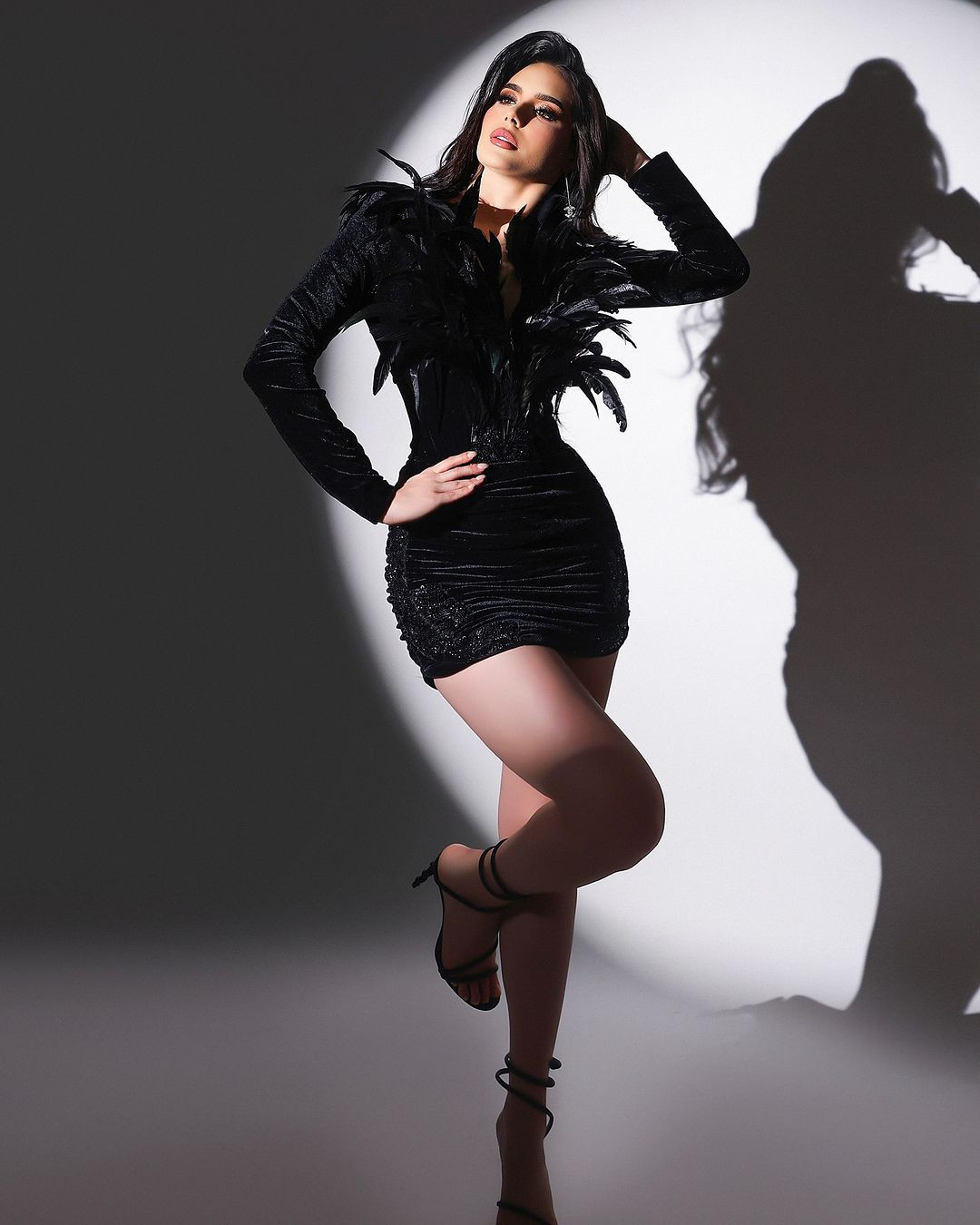 Nhiều khán giả cũng ủng hộ cô từ bỏ danh hiệu Hoa hậu Hòa bình Mexico để tiếp tục theo đuổi giấc mơ hoàn vũ. Nhiều khán giả cũng ủng hộ cô từ bỏ danh hiệu Hoa hậu Hòa bình Mexico để tiếp tục theo đuổi giấc mơ hoàn vũ.