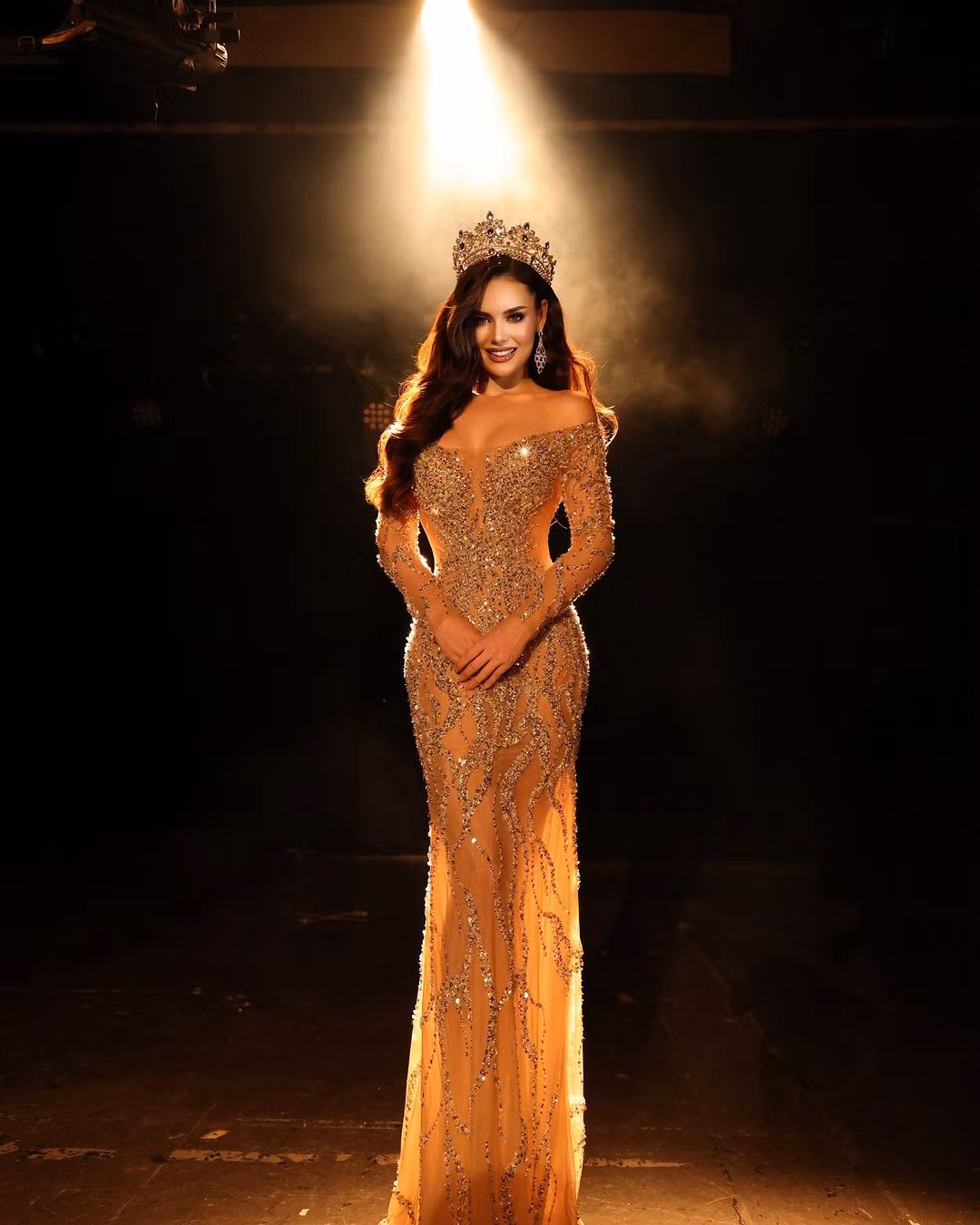 Bài đăng về Maria Fernanda trên trang chủ Miss Universe Mexico nhận hàng loạt biểu tượng giận dữ, kèm theo các bình luận thể hiện sự thất vọng.