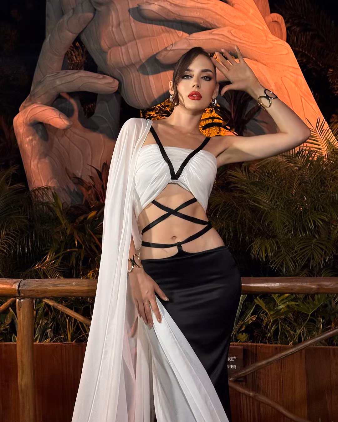 Năm ngoái, Mexico bất ngờ ra về trắng tay tại Miss Universe 2023. Nhiều người cho rằng Maria Fernanda sẽ tiếp tục đứng vỗ tay, nhìn các đại diện khác vào top.