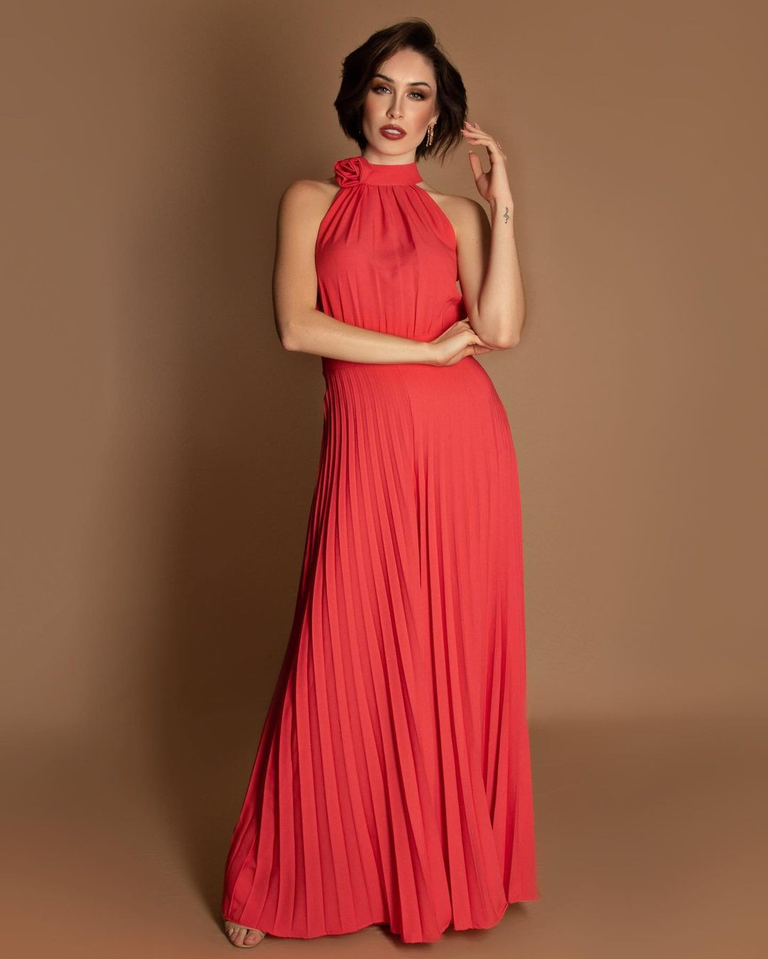 Người đẹp cũng thông thạo tiếng Anh và Bồ Đào Nha. Đây được xem là lợi thế của Jessica khi tham gia các sân chơi sắc đẹp quốc tế.