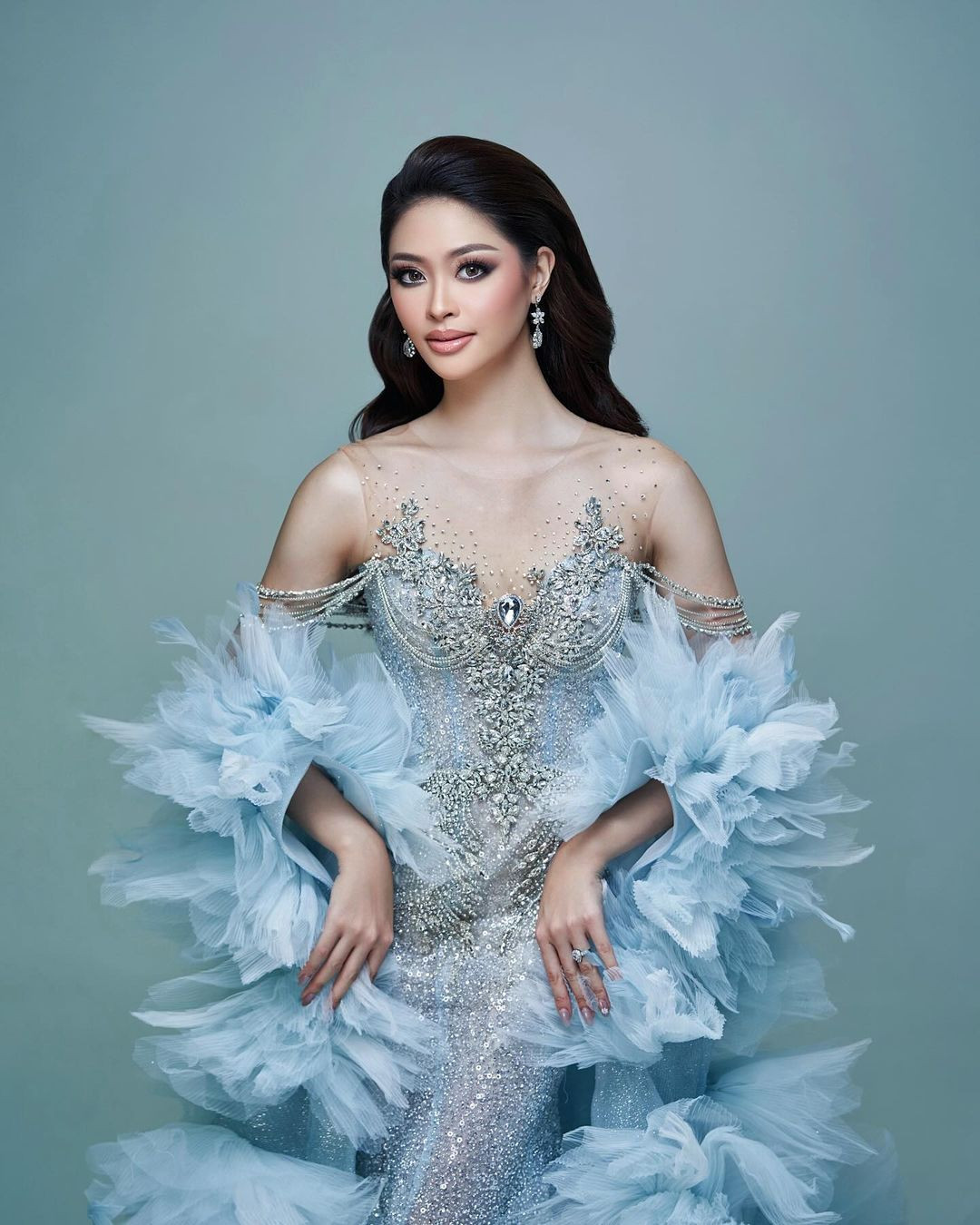 Chiến thắng của Sandra Lim đã được khán giả và các diễn đàn sắc đẹp dự đoán từ trước. Cô là ứng viên nổi bật với kinh nghiệm thi nhan sắc ấn tượng.