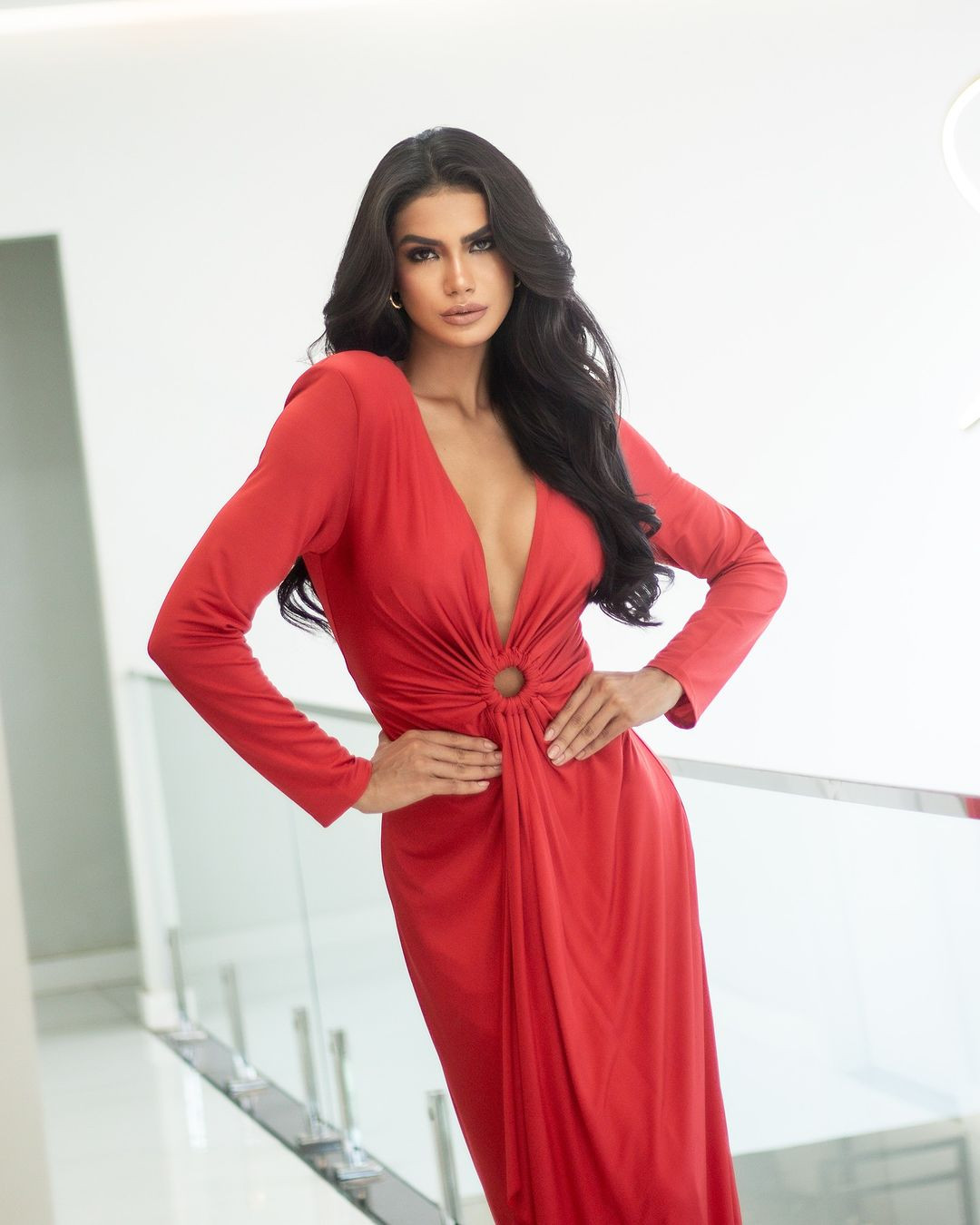 Người đẹp chia sẻ sau khi đăng quang: "Thật vinh dự và hạnh phúc. Tôi đã làm việc không biết mệt mỏi để đại diện cho tiểu bang của mình, Amapá, và để có mặt ở đây hôm nay. Bây giờ, với chiếc vương miện này, tôi có thể nói rằng tôi tiếp tục nỗ lực như vậy để đại diện cho Brazil".