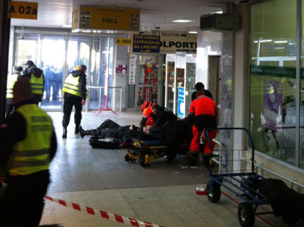 Hiện trường vụ việc được cảnh sát phong tỏa để điều tra. Ảnh: TVN24