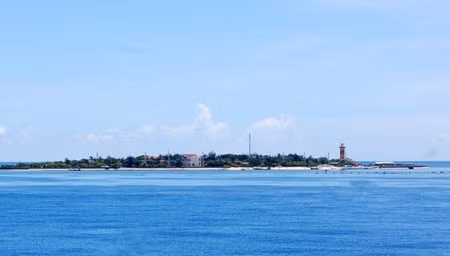 Toàn cảnh đảo Sơn Ca 