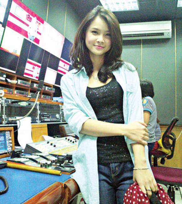 Không chỉ là một vận động viên thể thao xuất sắc, Trà My còn là một MC, biên tập viên chuyên về mảng thể thao tài năng. Tâm sự về công việc mới, My Kun từng cho biết bản thân phải mất khá nhiều thời gian để hòa nhập, từ biên tập tin thể thao đến việc lấy hơi, ngắt lời, biểu cảm khuôn mặt, tâm thế khi lên hình, tất cả đều phải được tập luyện