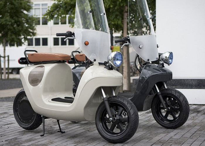 Điểm đặc biệt của dòng xe này chính là thân vỏ xe bằng sợi lanh, một loại sợi tổng hợp chiết xuất từ thực vật và và nhựa sinh học NFC, một loại vật liệu tổng hợp thân thiện với môi trường