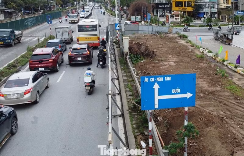 Đường Âu Cơ - Nghi Tàm sẽ được tổ chức giao thông để thi công trở lại từ ngày 5/11. Ảnh: Anh Trọng