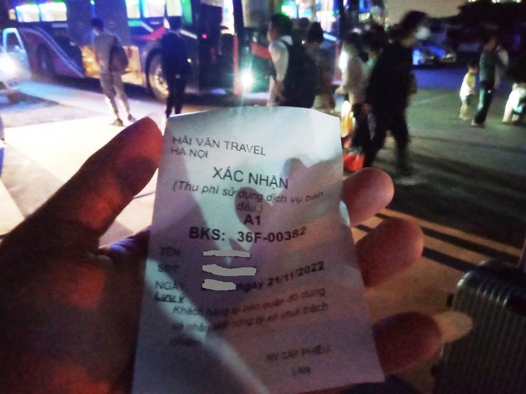 Không có giấy phép hoạt động vận tải, báo cáo cơ quan chức năng hoạt động xe hợp đồng nhưng hình thức hoạt động của các xe khách của Hải Vân Travel mang tên nhà xe Vân Anh là chạy tuyến cố định. Không có giấy phép hoạt động vận tải, báo cáo cơ quan chức năng hoạt động xe hợp đồng nhưng hình thức hoạt động của các xe khách của Hải Vân Travel mang tên nhà xe Vân Anh là chạy tuyến cố định.